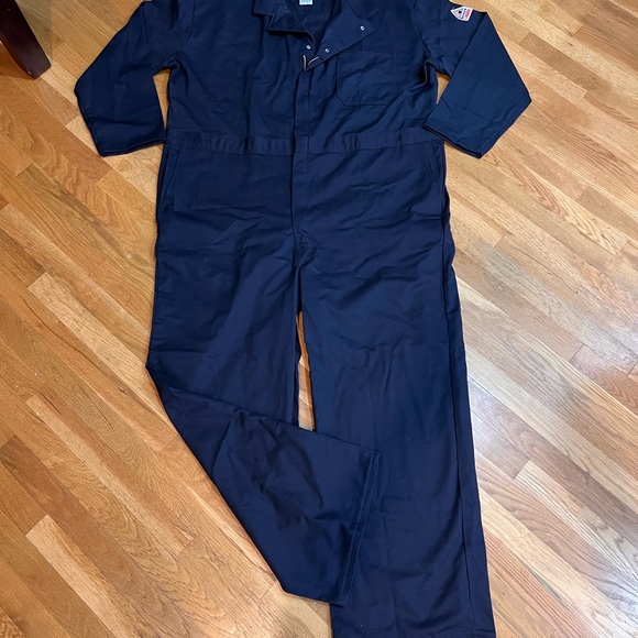 Bulwark Coveralls - Picture 5 of 9